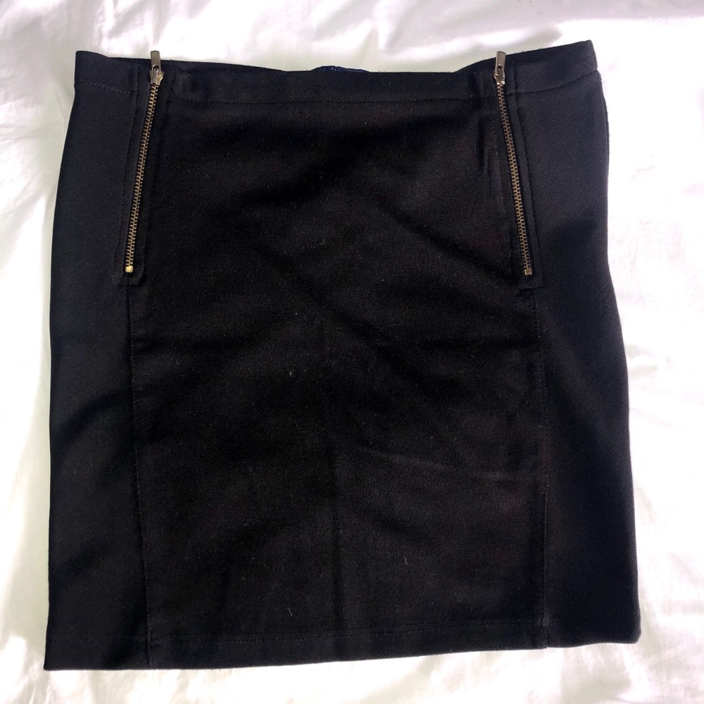 ✨Stradivarius✨ Mini skirt with side zippers